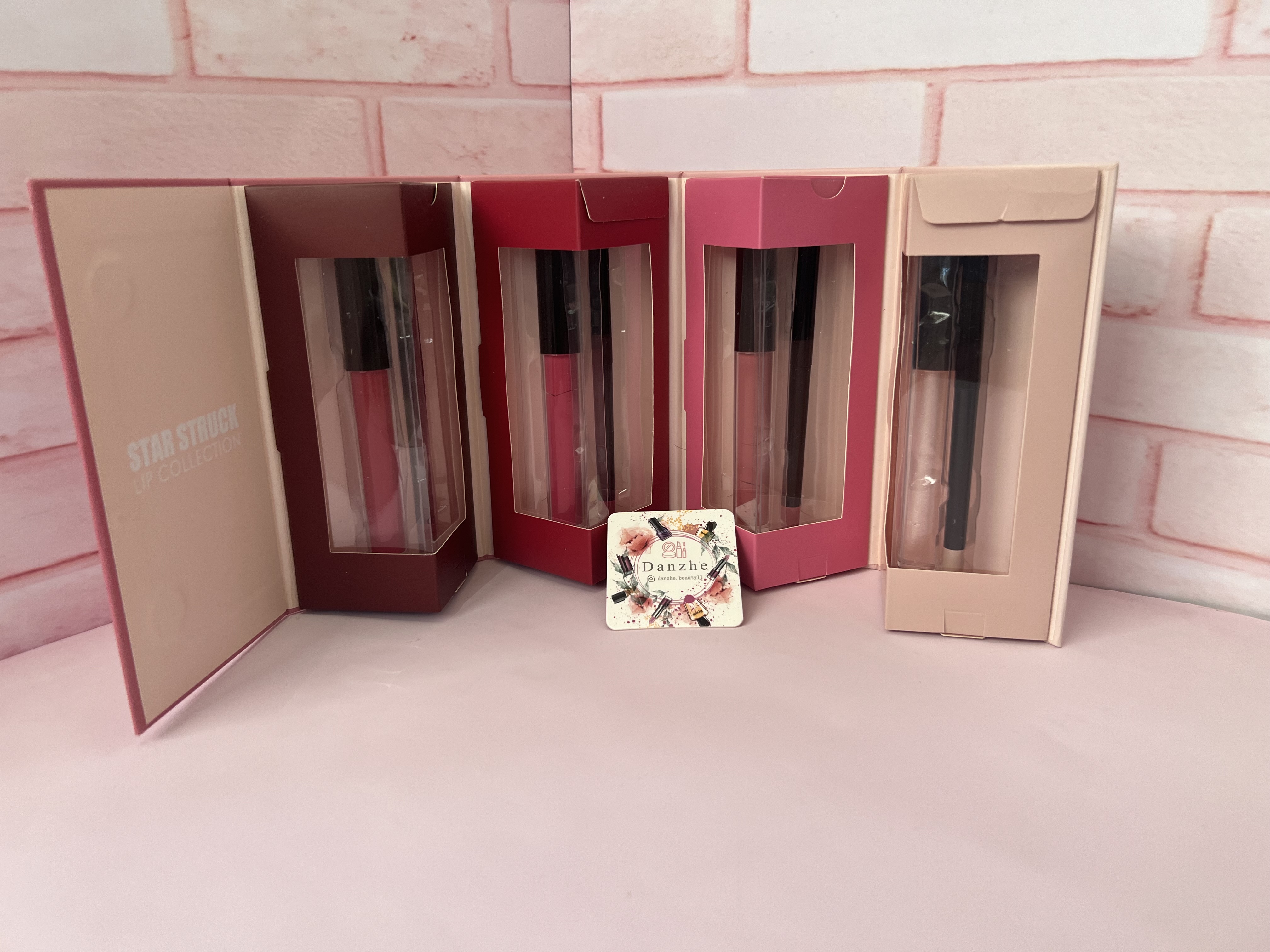 رژ لب و برق لب استار استراکStar Struck Lip Collection
