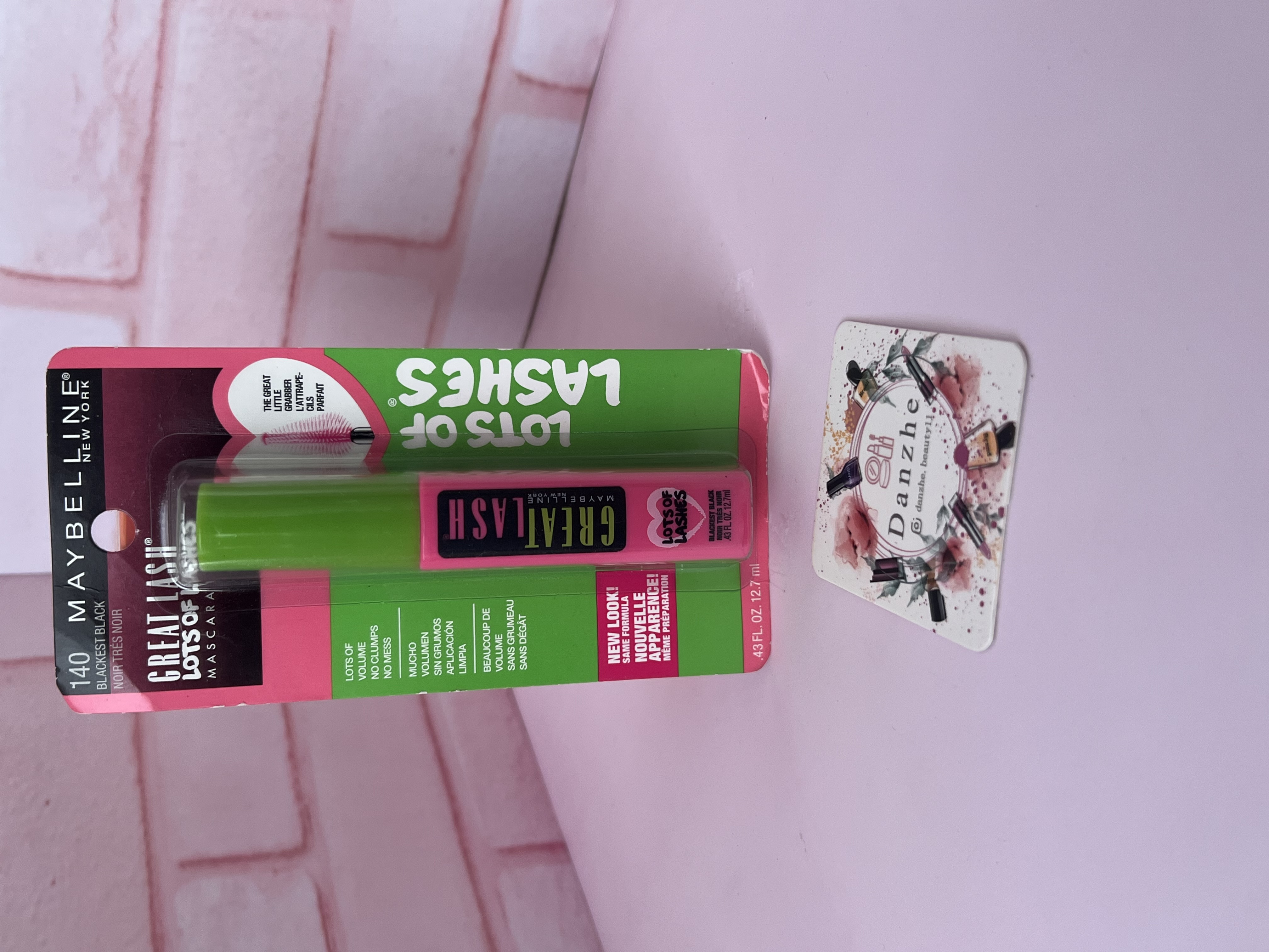 ریمل مدل Great Lash Lots of Lashes – Blackest Black