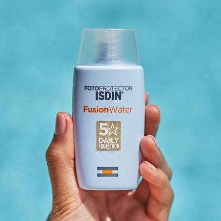 ضد آفتاب SPF 50 برای محافظت روزانه از پوست