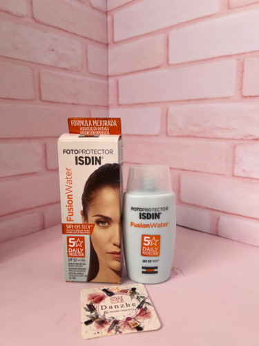 ضد آفتاب SPF 50 برای محافظت روزانه از پوست